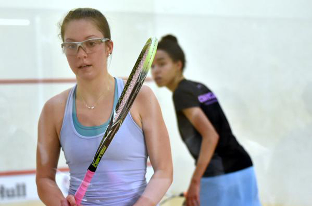 Sobhy (L) against England's Davis in her opening qualifier. (image: Steve Cubbins/squashsite.co.uk)